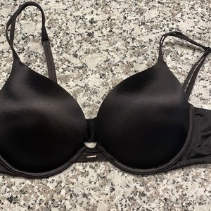 Victoria’s Secret very sexy push up bra